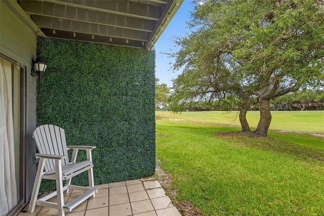 210 Oak Bay St 504, Rockport, TX 78382