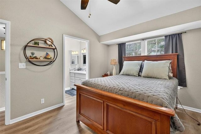 210 Oak Bay St 504, Rockport, TX 78382