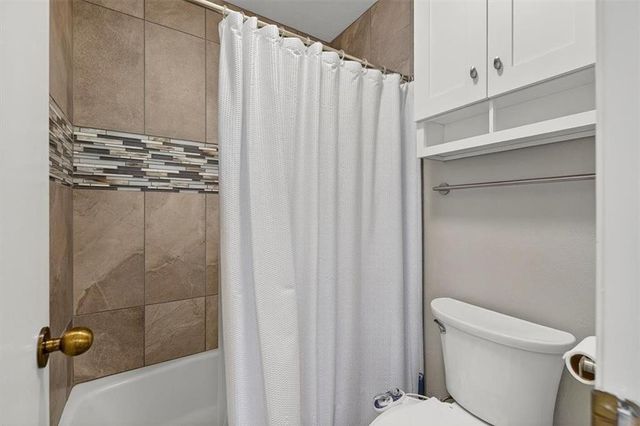 210 Oak Bay St 504, Rockport, TX 78382