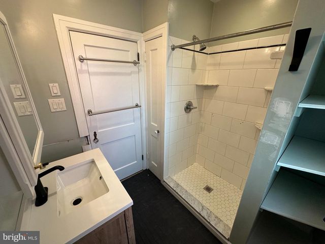 817 N HARRISON ST, Wilmington, DE 19806