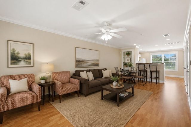 1725 Harvey Mitchell Parkway S 2325, College Station, TX 77840