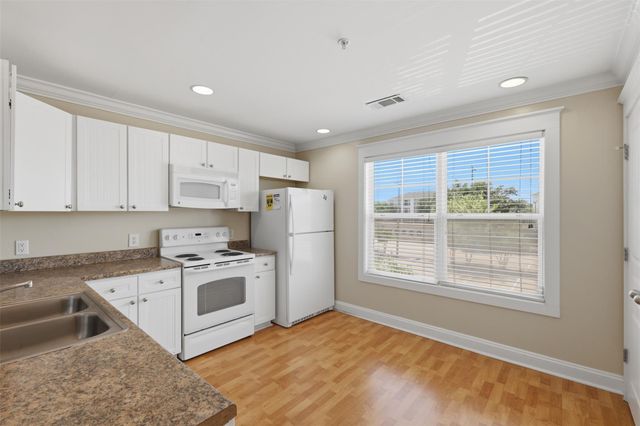1725 Harvey Mitchell Parkway S 2325, College Station, TX 77840