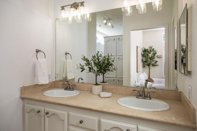 1023 Roosevelt Avenue, Redwood City, CA 94061