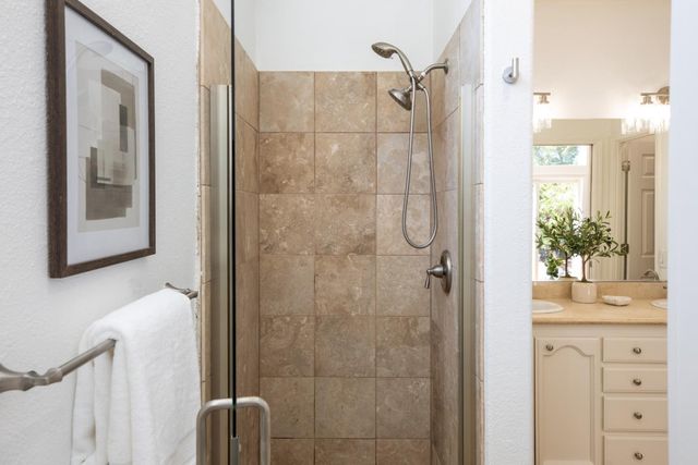 1023 Roosevelt Avenue, Redwood City, CA 94061