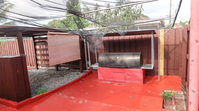 3109 NW 64 st, Miami, FL 33147