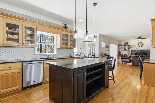 5509 Hedge Brooke Drive NW, Acworth, GA 30101