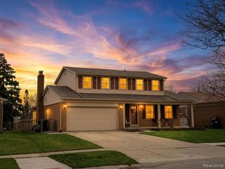 4274 Dickson Drive, Sterling Heights, MI 48310