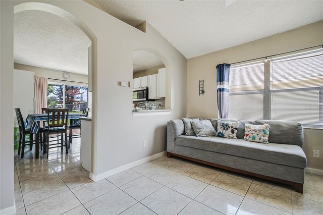 2944 COOL BREEZE CIRCLE, St Cloud, FL 34769