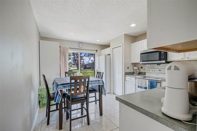 2944 COOL BREEZE CIRCLE, St Cloud, FL 34769
