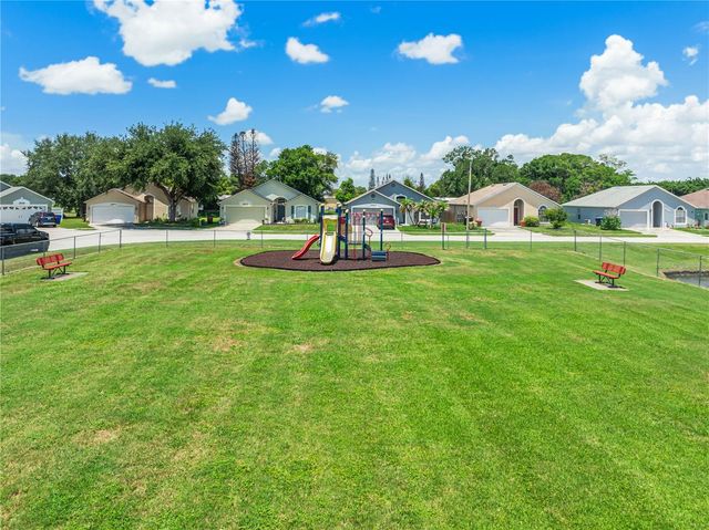 2944 COOL BREEZE CIRCLE, St Cloud, FL 34769