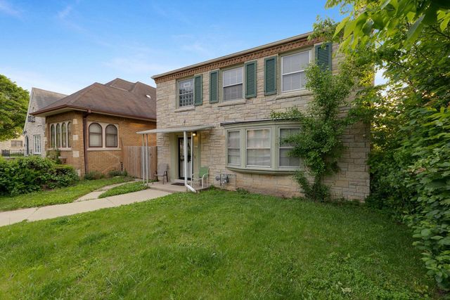4215 N 16th STREET, Milwaukee, WI 53209