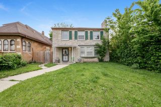 4215 N 16th STREET, Milwaukee, WI 53209