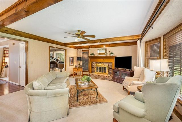 16970 Grandview Street, Overland Park, KS 66085