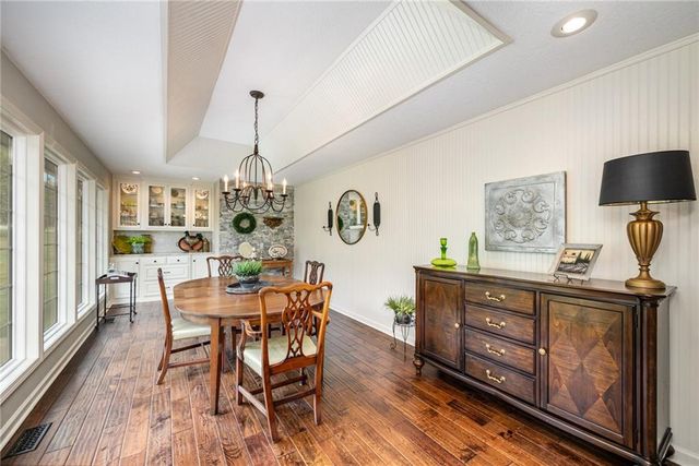 16970 Grandview Street, Overland Park, KS 66085