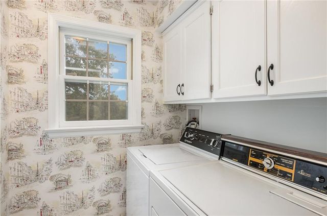 16970 Grandview Street, Overland Park, KS 66085