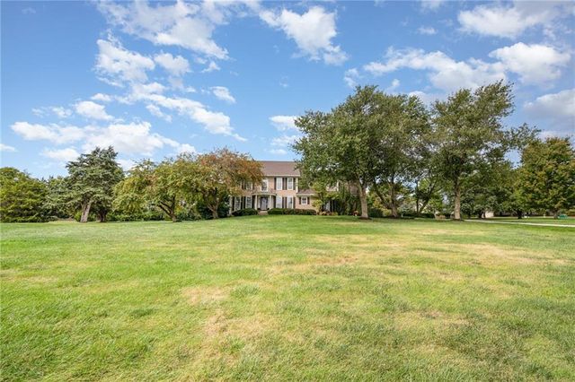 16970 Grandview Street, Overland Park, KS 66085