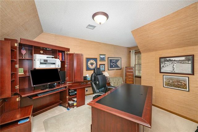 16970 Grandview Street, Overland Park, KS 66085