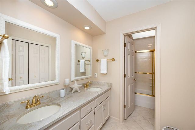 16970 Grandview Street, Overland Park, KS 66085