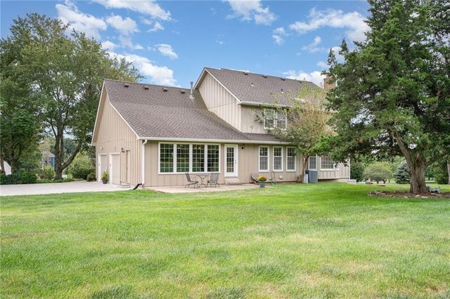 16970 Grandview Street, Overland Park, KS 66085