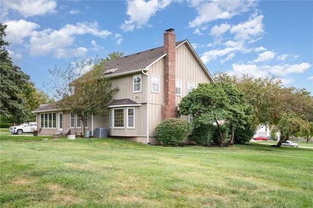 16970 Grandview Street, Overland Park, KS 66085