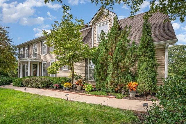 16970 Grandview Street, Overland Park, KS 66085