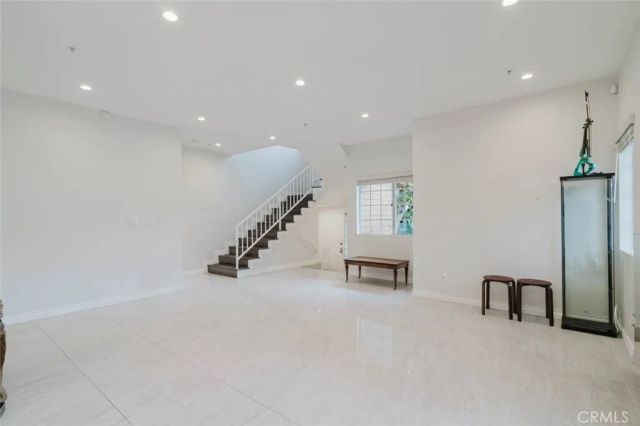 1245 Grandview Avenue 4, Glendale, CA 91201