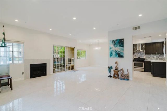 1245 Grandview Avenue 4, Glendale, CA 91201