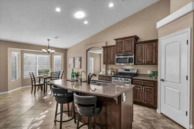 1387 W FOREST DR, St. George, UT 84790