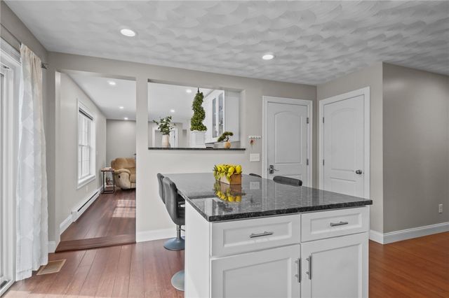 105 Amy Drive, Cranston, RI 02921