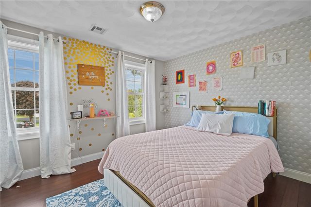 105 Amy Drive, Cranston, RI 02921