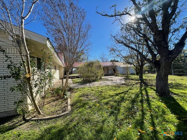 104 Skipcha Trail, Lampasas, TX 76550