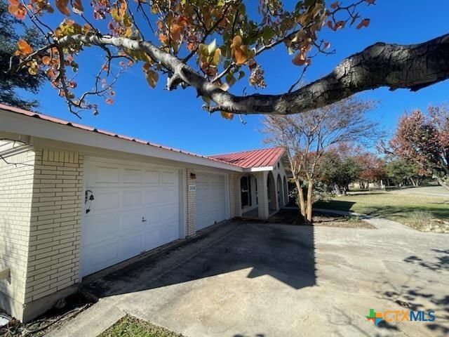 104 Skipcha Trail, Lampasas, TX 76550