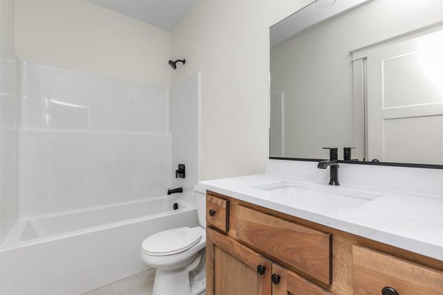 3805 SE 30th Street, Ankeny, IA 50021