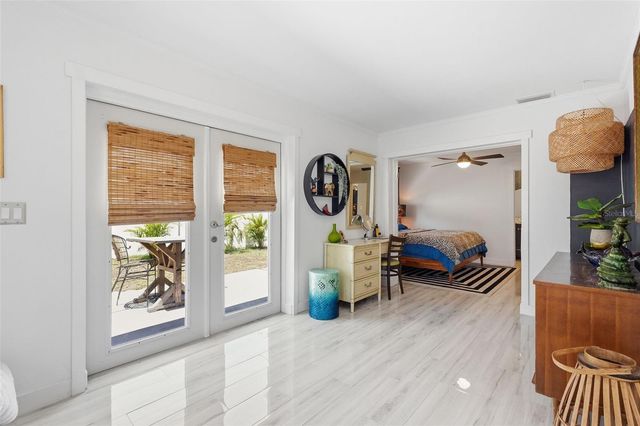 2095 DOLPHIN BOULEVARD S, St Petersburg, FL 33707