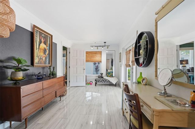 2095 DOLPHIN BOULEVARD S, St Petersburg, FL 33707