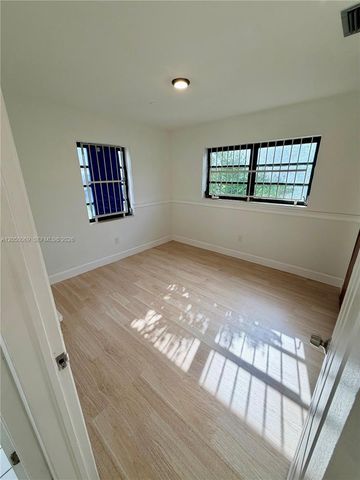 341 Aladdin St, Opa-locka, FL 33054
