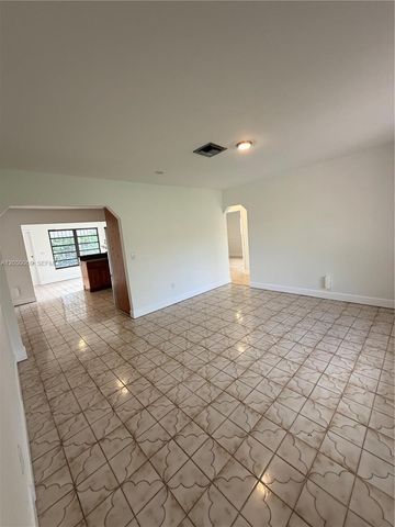 341 Aladdin St, Opa-locka, FL 33054