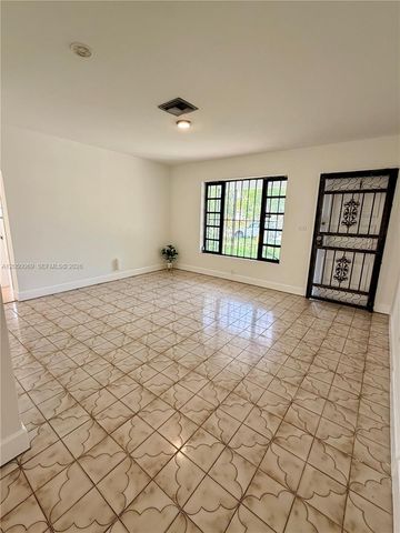 341 Aladdin St, Opa-locka, FL 33054