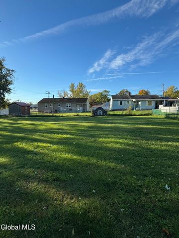 7 James Street, Greenport, NY 12534