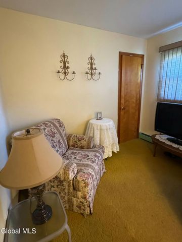 7 James Street, Greenport, NY 12534