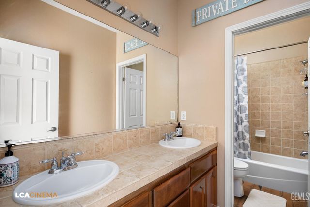 13214 Giro Drive, Bakersfield, CA 93314