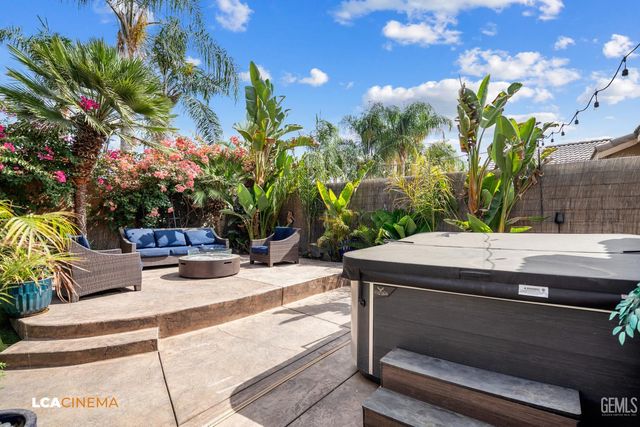 13214 Giro Drive, Bakersfield, CA 93314