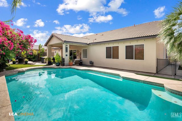13214 Giro Drive, Bakersfield, CA 93314