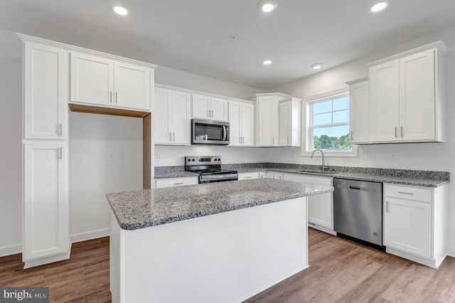 244 RIDGE VIEW LN, Hanover, PA 17331