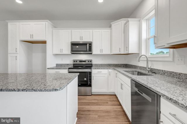 244 RIDGE VIEW LN, Hanover, PA 17331