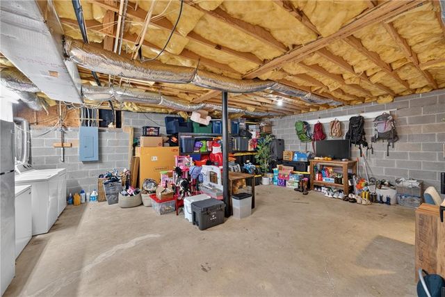 290 Sadler Dr, Douglasville, GA 30134