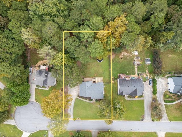 290 Sadler Dr, Douglasville, GA 30134