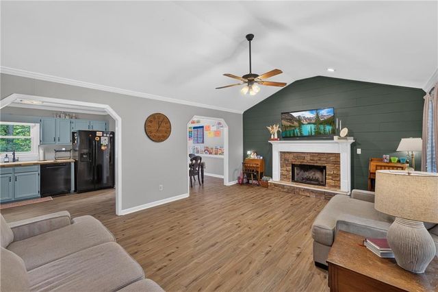 290 Sadler Dr, Douglasville, GA 30134