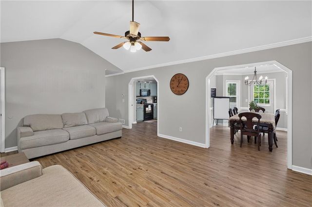 290 Sadler Dr, Douglasville, GA 30134