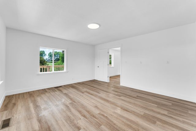 2113 Greene Road, Sparta, MO 65753